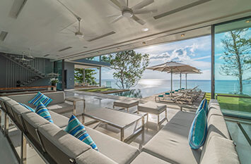 Villa Amanzi Kamala - Living area with exquisite scenery